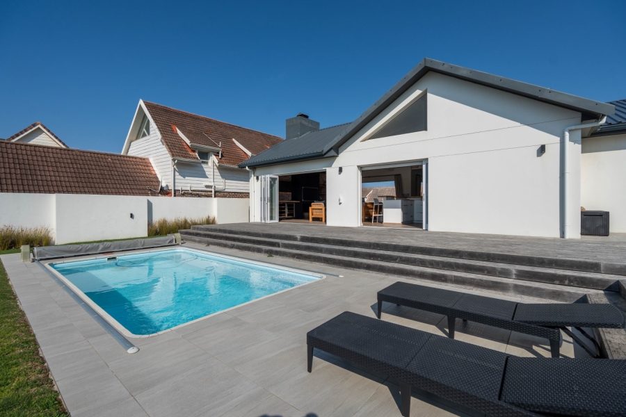 4 Bedroom Property for Sale in West Beach Eastern Cape